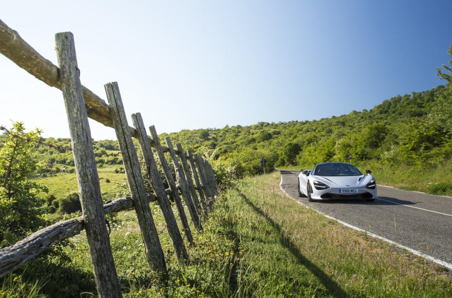  McLaren 720S Coupe 2017 года  (WW) (фото 21 из 160)